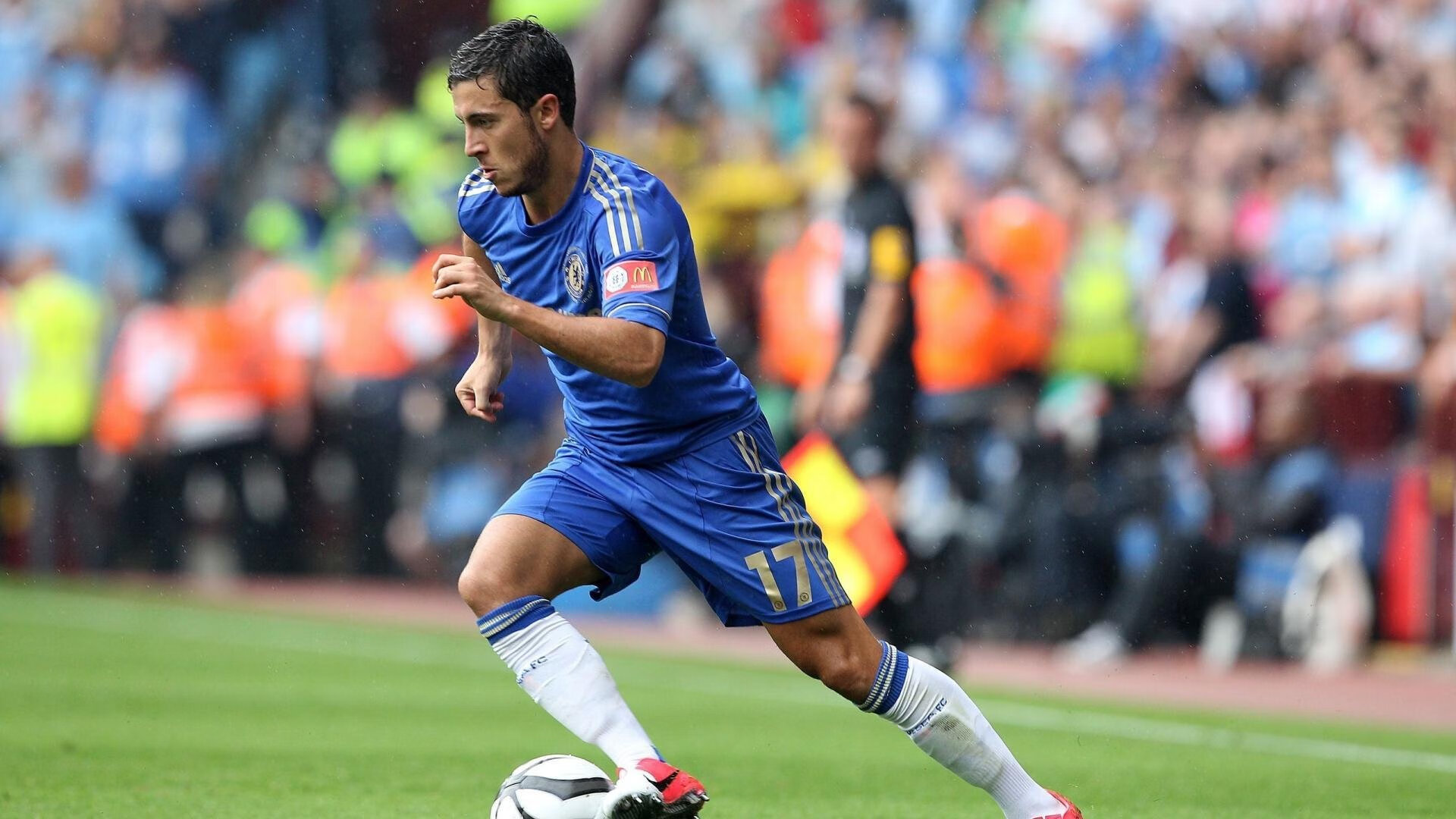 “霍斯特带领南非羚羊队突破重围，助力胜利”