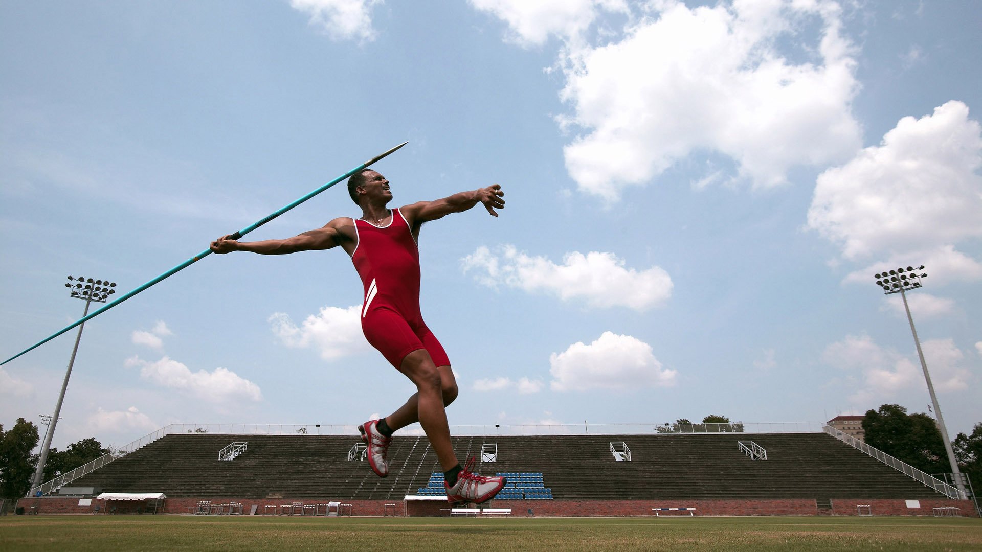 “胡利安·门德斯的领导能力和球技，推动阿根廷美洲狮队成为橄榄球强国”